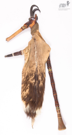 Dudy podhalan'skie WaldemarKielchowski PolInstMusDance Warsaw.png